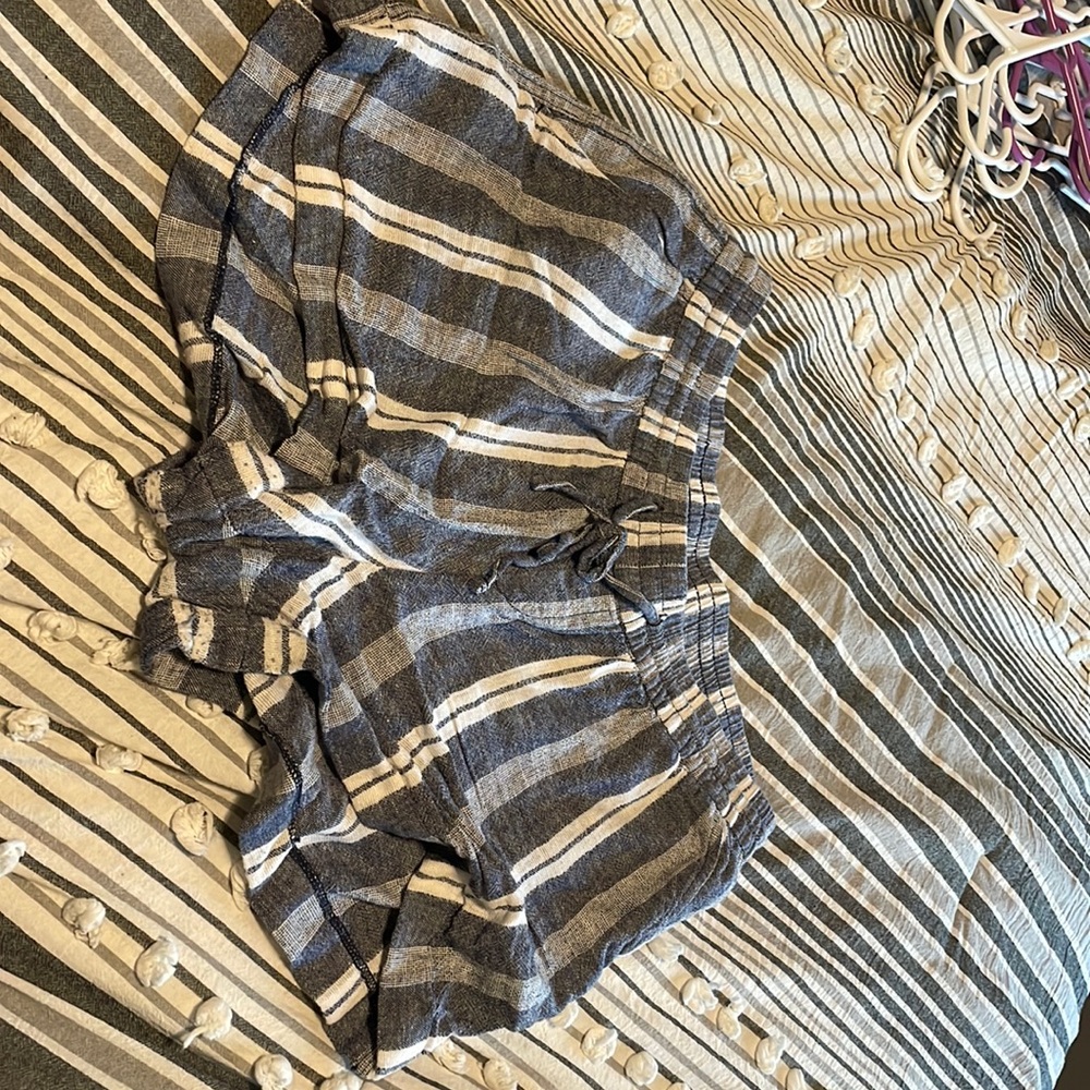 Striped linen shorts